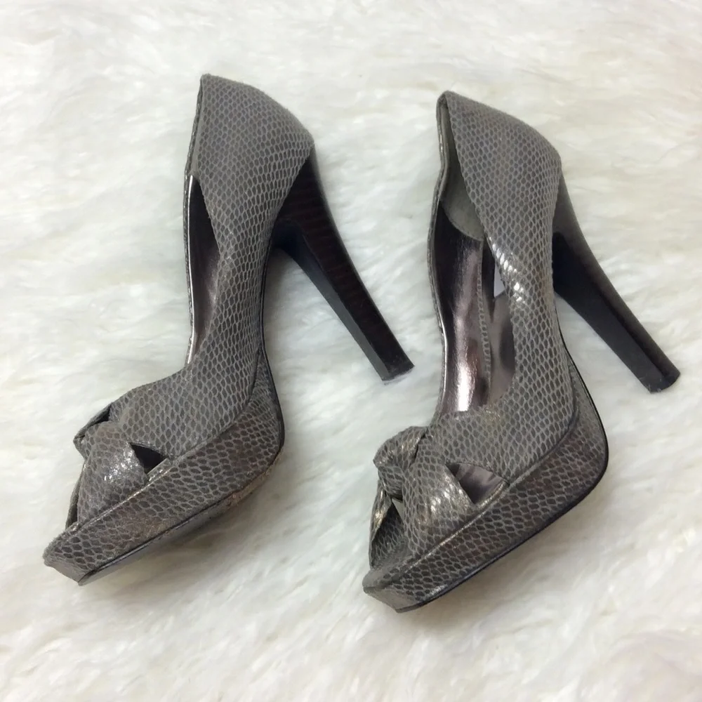 STEVE MADDEN LEATHER PLATFORM HEELS/SHOES